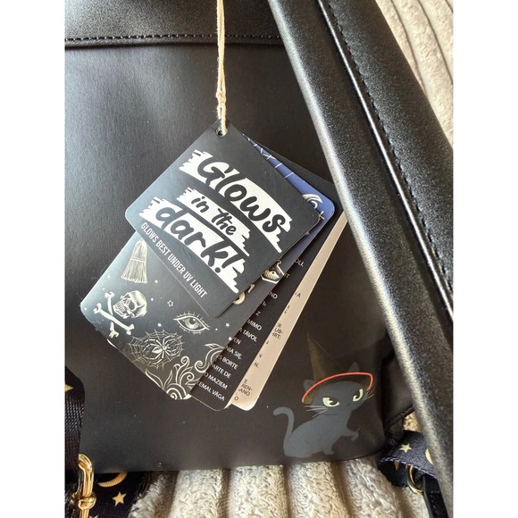 Disney Loungefly Hocus Pocus Binx Plush Mini Backpack Glow In Dark WDBK3390 - Picture 4 of 5